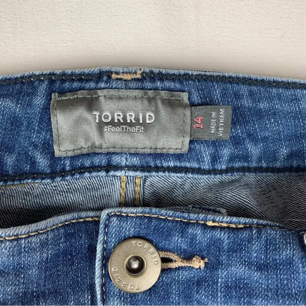 Torrid size 14 button front denim Blue Distressed Jean Shorts Casual Cut-Off